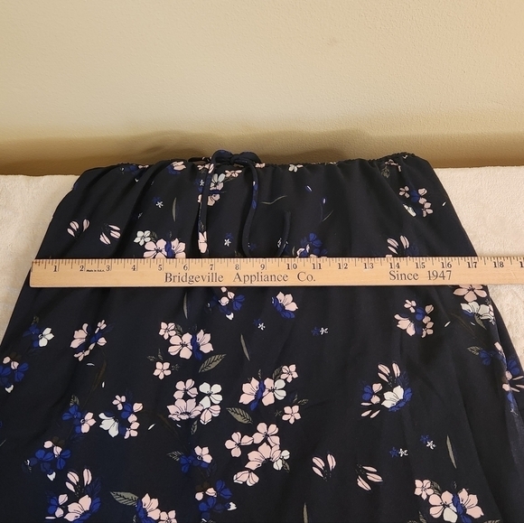 41 Hawthorn Sleeveless Split V-Neck Dark Navy Floral Dress Size Small - Picture 7 of 12